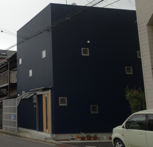 横すべり出し窓の家