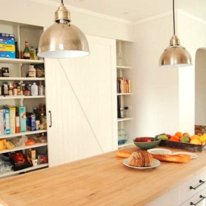 パントリーを上手く使って収納上手に メリット デメリットと理想の収納方法 建築士が教える 新築の家を建てる人のための家づくりブログ